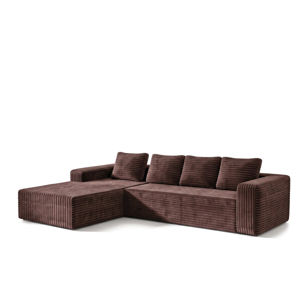 Canapé d'angle modulable en velours côtelé marron avec méridienne, sur fond blanc